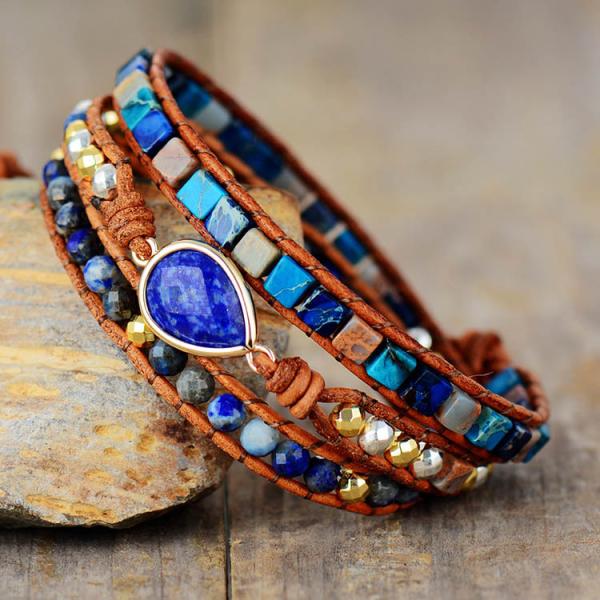 Wickelarmband „Waldlicht“ mit Lapislazuli-Tropfen